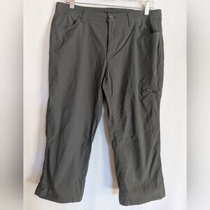 Eddie Bauer Women's 10 Gray Cargo Pants Capris Stretchy Pockets Travel Hiking